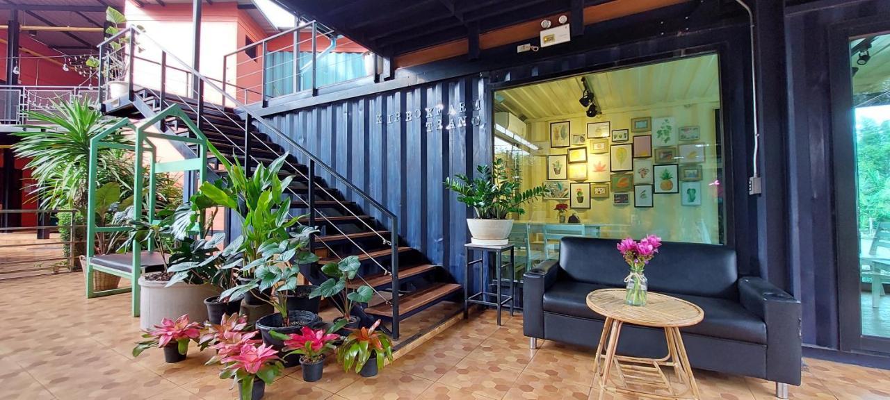 Kipbox Hotel Trang Exterior foto