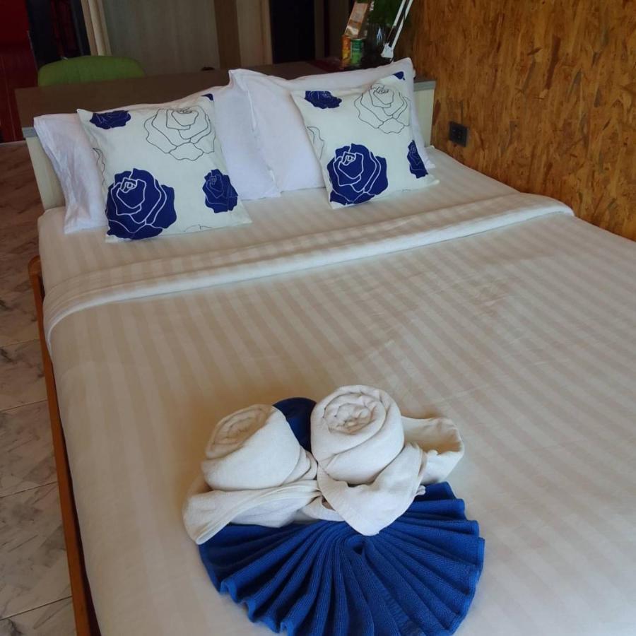 Kipbox Hotel Trang Exterior foto