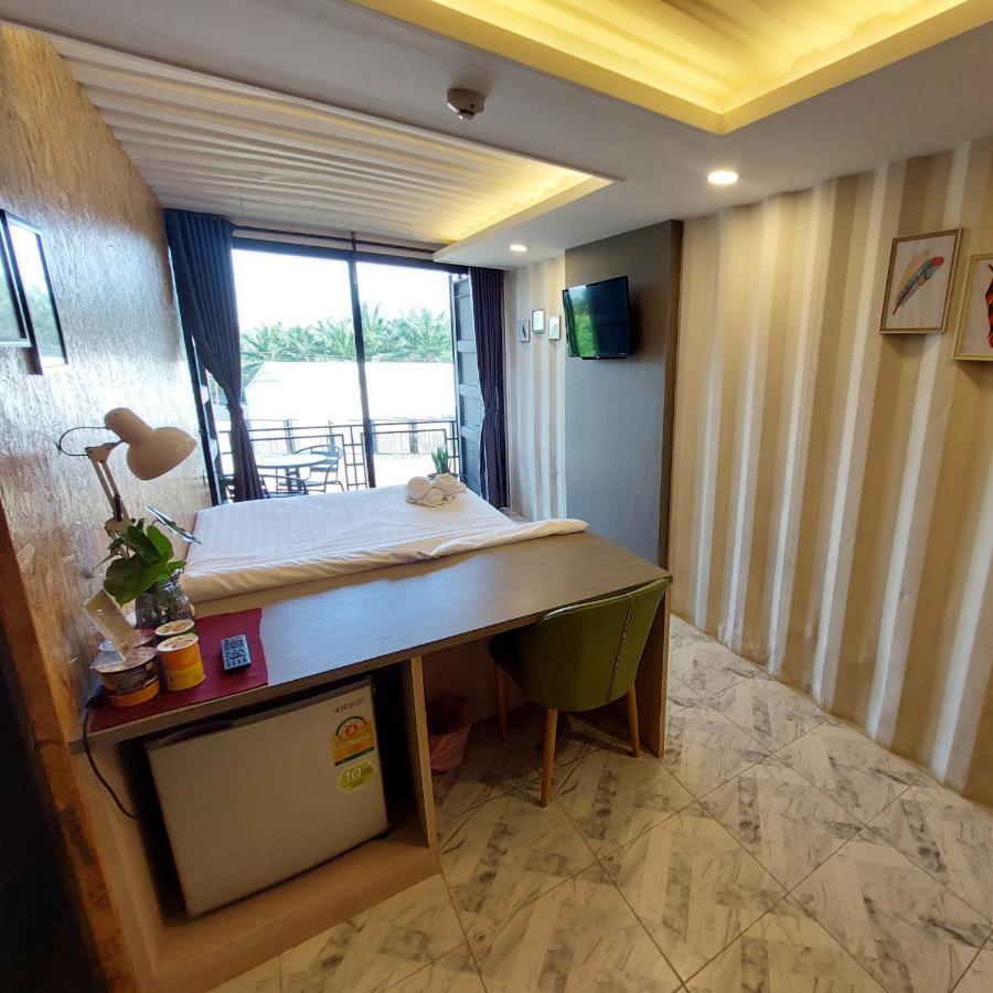 Kipbox Hotel Trang Exterior foto